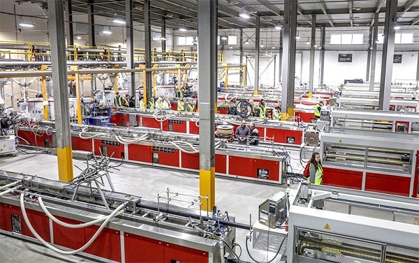 Компания «Мелке» будет выпускать пластиковые двери по технологии трехуровневой экструзии